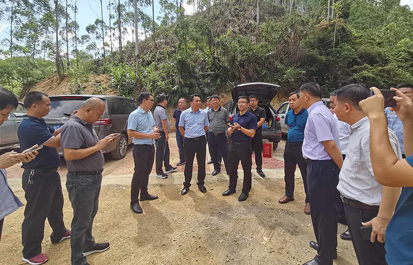 廣西壯族自治區(qū)生態(tài)環(huán)境廳領導等一行蒞臨挺進環(huán)保兩安稀土礦區(qū)尾水收集處理站考察調研